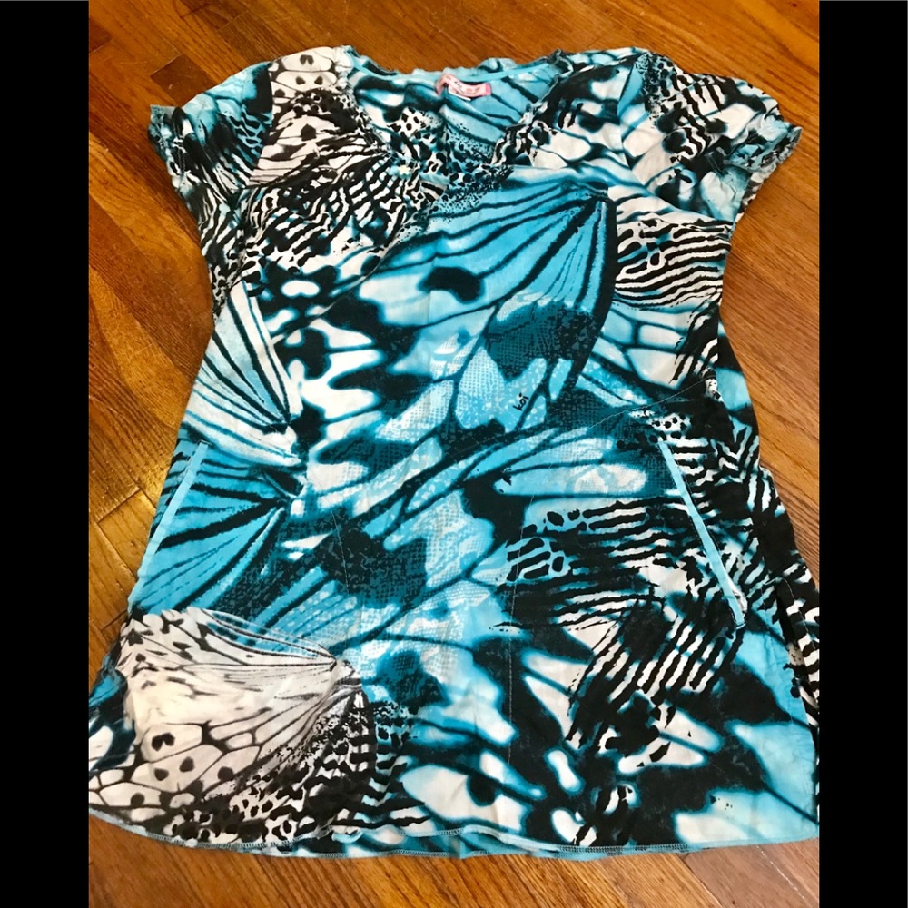 Koi scrub top
